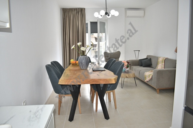 Apartament me qira prane rruges Myslym Shyri ne Tirane